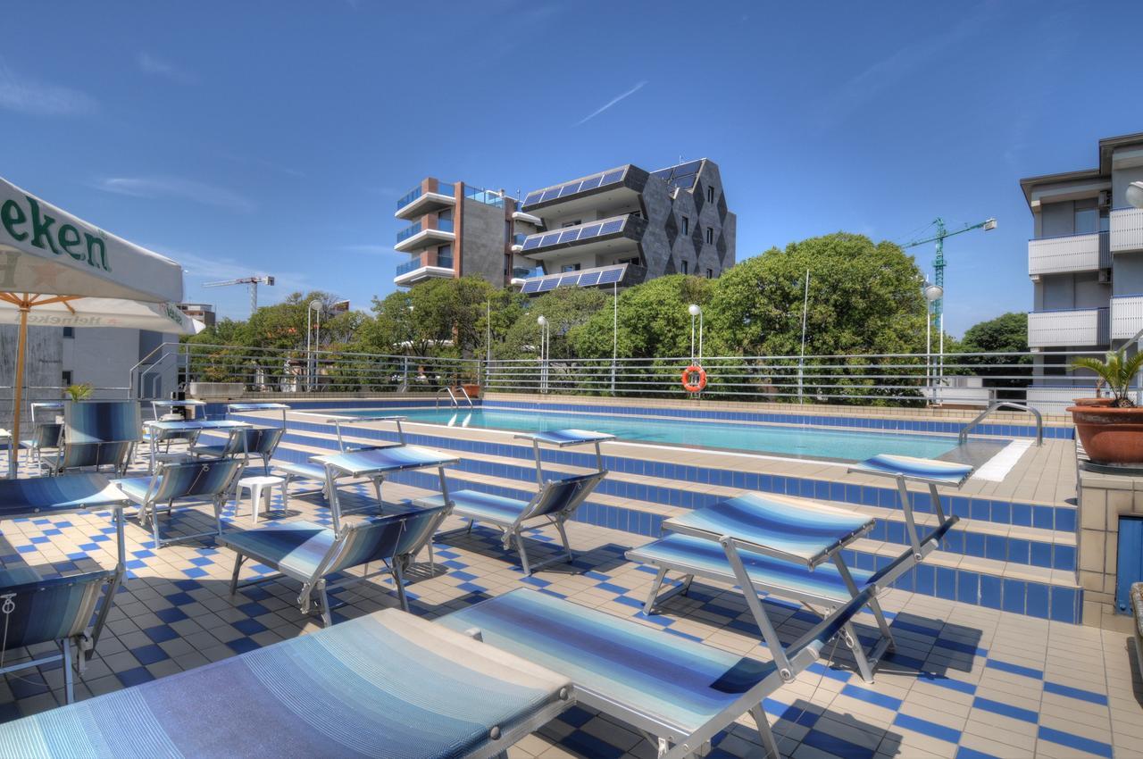 Hotel Blue Marine Lignano Sabbiadoro Exteriér fotografie