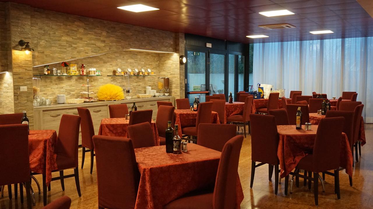 Hotel Blue Marine Lignano Sabbiadoro Exteriér fotografie